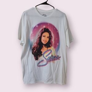 Selena Tee